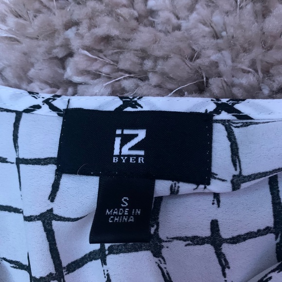 iZ BYER High-Low Black and White Chiffon Blouse - Picture 3 of 4